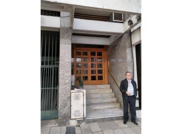 Departamento · 74m² · 3 Ambientes · Retasado 3 Ambtes. con Depcias Sobre Avda. Mitre