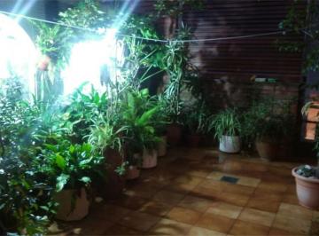 Departamento · 197m² · 4 Ambientes · 3 Cocheras · Excelente Piso con Cochera Para 3 Autos Casi Una Casa 216 m²