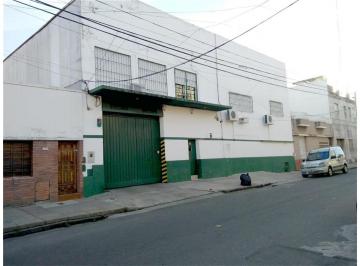 Bodega-Galpón · 1100m² · 4 Ambientes · Conjunto 3 Galpones con Oficinas, Playa y Vestuarios. Excele