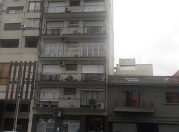 Departamento · 131m² · 4 Ambientes · Amplio Semipiso 4 Ambientes con Depcias de 139 m²