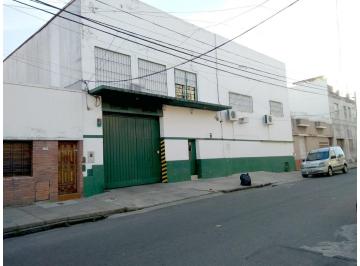 Bodega-Galpón · 438m² · Galpón de 438 m² (219 en P. B. m² + 1er. Piso 219 M&sup2;) en Avell