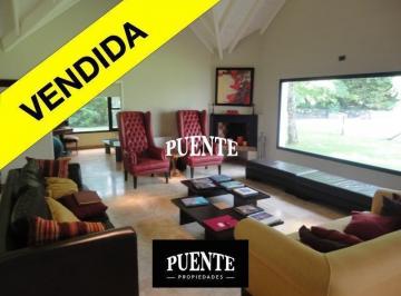 Casa · 320m² · 7 Ambientes · Casa - Saint Thomas - Canning