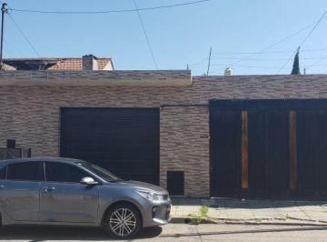 JAP-JAP-727_2 · Venta de Casa C/local 6 Ambientes en Isidro Casanova