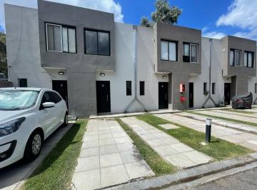 Casa · 60m² · 3 Ambientes · 1 Cochera · Duplex - 3 Ambientes - Ituzaingo