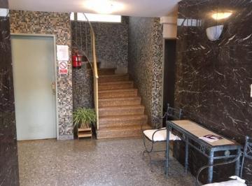 Departamento de 2 ambientes, Barrio Norte · Cerca Universidad Palermo Aguero y Cordoba 2 Amb 42 m² Planta Baja Todo Al Frente