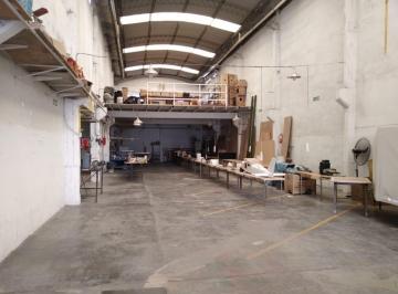 Oficina comercial · 700m² · Oficina y Depósito a La Venta - Castelar