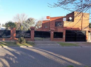 Casa de 5 ambientes, La Matanza · Casa 4 Ambientes Sobre 2 Terrenos - Gonzalez Catan