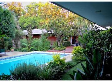 Casa de 5 ambientes, Villa Allende · Inmejorable Propiedad del Arq. Julio Pinzani!