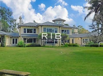 Casa de 5 ambientes, Pilar · Excelente Propiedad Al Golf Sobre 3000 m²