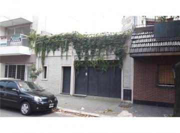 Casa de 4 ambientes, Floresta · Casa 4 Amb Pb Cochera Patio Tza