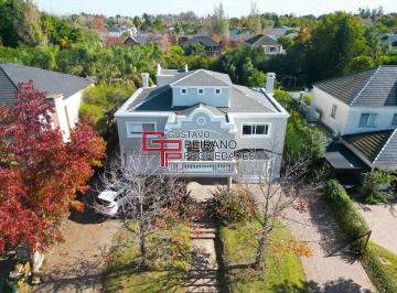 Casa de 6 ambientes, Escobar · Casa en Venta en Barrio Cerrado Septiembre