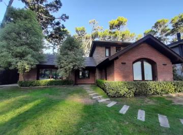 LSE-LSE-42_2 · Casa 5 Ambientes. | Laurel Al 400