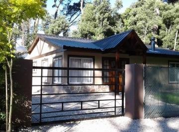Casa de 3 ambientes, Mar del Plata · 5 Cabañas C/ Piscina en Alquiler Temporal en Bosque Peralta Ramos Equipadas Full
