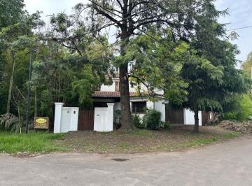 Casa · 290m² · 5 Ambientes · 2 Cocheras · Casa 6 Ambientes a La Venta en Don Torcuato