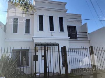 Casa · 180m² · 4 Ambientes · 2 Cocheras · Casa - Ituzaingó