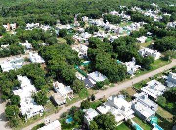 Terreno · 476m² · Lote en Venta en Villa Catalina Escritura
