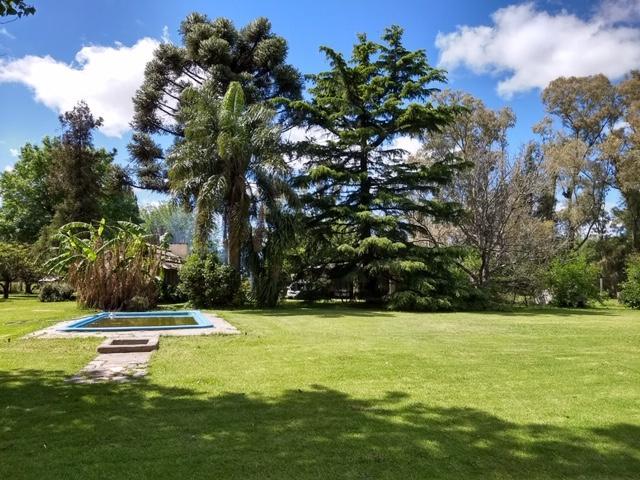 Quinta vacacional · 280m² · 6 Ambientes · 2 Cocheras
