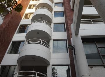 Departamento · 100m² · 4 Ambientes · 1 Cochera · Semipiso de Cuatro Ambientes Frente Al Paseo Diagonal.