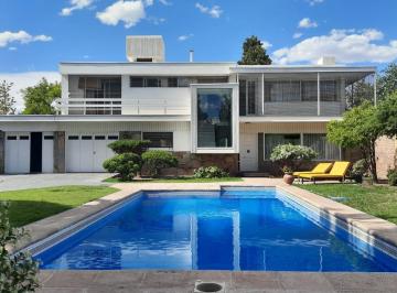 Casa de 9 ambientes, Guaymallén · Casa en Lateral Acceso Este - Zona Shopping