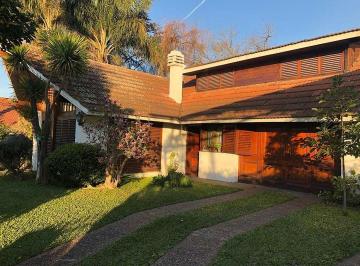 Casa · 200m² · 5 Ambientes · 1 Cochera · Impecable Chalet Sobre Lote de 17,32 X 55 M&sup2;!