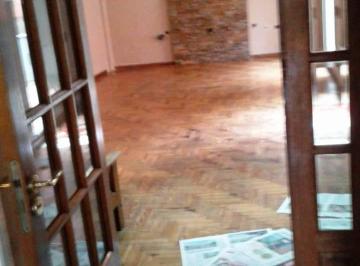 Casa de 5 ambientes, Lanús · Casa PH 5 Amb, 3 Baños. Cochera. Patio C/parrilla. en Venta. Lanus E. Det. Cat.