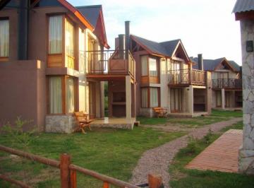 Casa · 400m² · 2 Dormitorios · 1 Cochera · Excelente Complejo de Cabañas en Potrero de Los Funes, San Luis