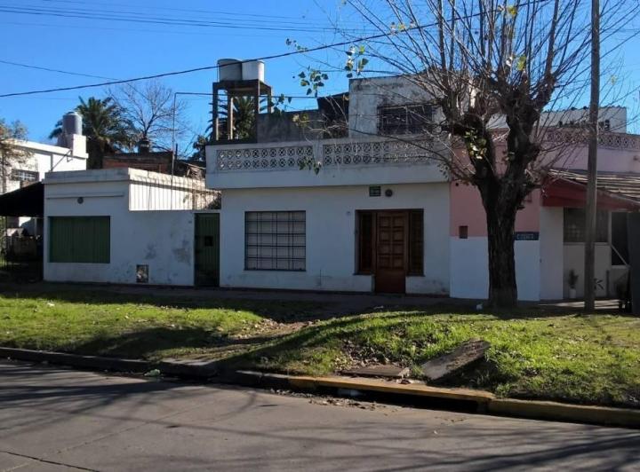 Casa · 140m² · 2 Ambientes · 1 Cochera