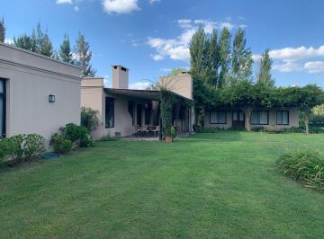 Casa de 6 ambientes, Luján · Casa en Venta - Santa Catalina - Open Door - Lujan