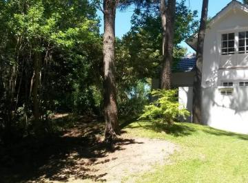 Casa · 250m² · 5 Ambientes · Casa en Alquiler Temporal en Cariló