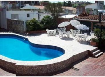 Hotel de 70 ambientes, Villa Carlos Paz · Villa Carlos Paz Hotel Centrico 62 Habitaciones Bajo de Precio