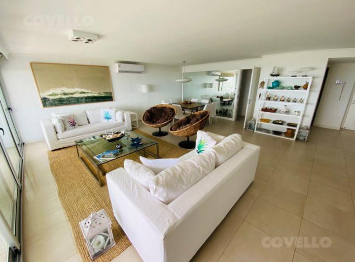 Departamento · 200m² · 4 Ambientes · 2 Cocheras