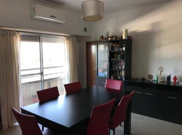 Departamento · 54m² · 2 Ambientes · 1 Cochera · 2 Ambientes Al Frente con Balcon y Cochera 62 m² S/av. Mitre