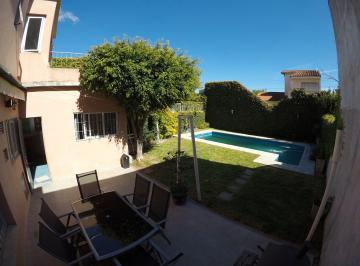 Casa de 6 ambientes, Morón · Casa con Pileta en Moron
