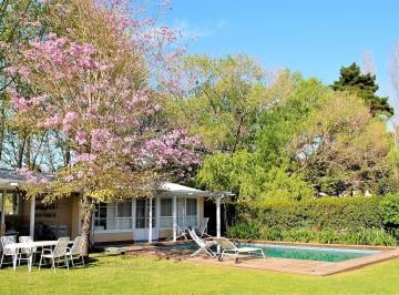 Casa de 5 ambientes, San Isidro · Alquiler Temporario - Bº San Isidro Chico. en Una Planta.