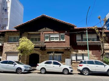 Departamento · 110m² · 4 Ambientes · Departamento en Plaza Mitre con Dependenciaa de Servicio