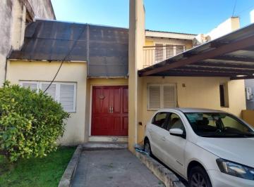 Casa de 5 ambientes, La Matanza · Excelente Casa de 5 Ambientes con Doble Cochera, Piscina y Galería con Parrilla