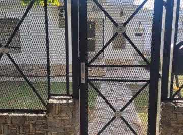 Departamento de 2 ambientes, Almirante Brown · Alquiler PH Rafael Calzada Apto Profecional