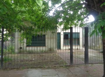Casa de 3 ambientes, Almirante Brown · Venta de Casa en Burzaco, Casa Americana con Garage y Fondo