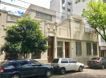 Frente de la propiedad · Único PH de 3 Ambientes Reciclado. con Gran Terraza Propia y Pisos de Pinote