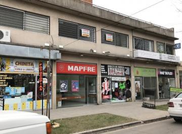 Oficina comercial · 32m² · 2 Ambientes · ¡Oportunidad! Oficina a 50 m de La Plaza y de La Municipalidad.
