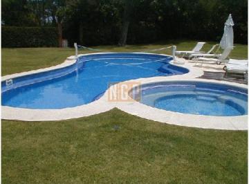 Foto1 · Hermosa Cvasa con Muy Buen Parque Escucha Oferta y Financia a Largo Plazo