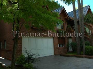 Casa de 8 ambientes, Pinamar · 468 - Casa en Alquiler Pinamar Zona Norte con 5 Dorm y Piscina Climatizada