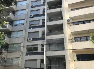 Departamento · 74m² · 3 Ambientes · 1 Cochera · Impecable Dpto 3 Amb. + Depend. y Cochera. Al Frente