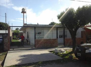 Casa · 100m² · 4 Ambientes · 1 Cochera · Casa en Venta en Libertad
