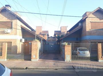 Casa · 74m² · 3 Ambientes · 1 Cochera · Casa - Temperley Oeste