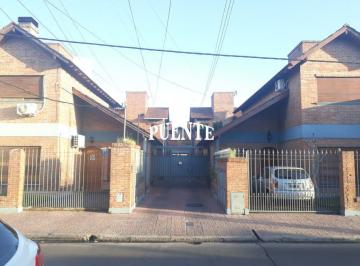 Casa · 74m² · 3 Ambientes · 1 Cochera · Casa - Temperley Oeste