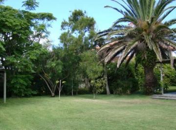 Casa · 230m² · 4 Dormitorios · 4 Cocheras · Casa en Alquiler en Punta del Este por Quincena en Febrero