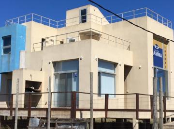 Casa de 4 ambientes, Uruguay · Vidriada Frente Al Mar en Punta del Este, Disponible