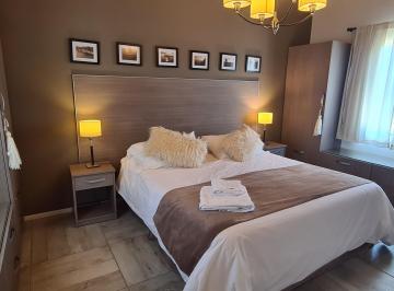 Casa de 5 ambientes, San Martín de los Andes · Exclusiva Casa San Martín de Los Andes. 3 Dorm. en Suite, Temporada 2025.