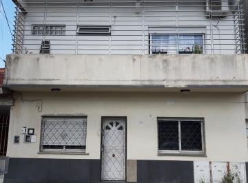 PH de 4 ambientes, La Matanza · Excelente PH de 4 Ambientes con Patio y Terraza